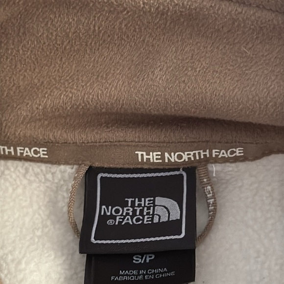 The North Face Cream and Brown Fleece Jacket - Picture 3 of 3